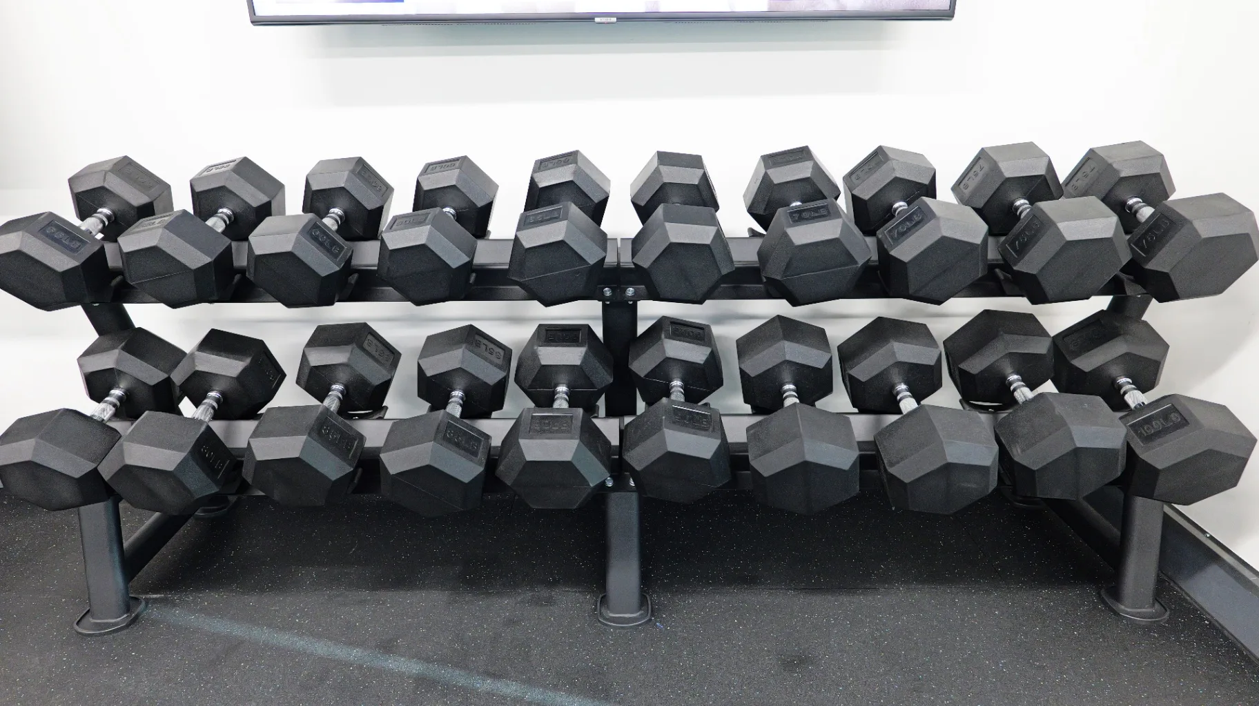 200 EVB on-site gym. 35