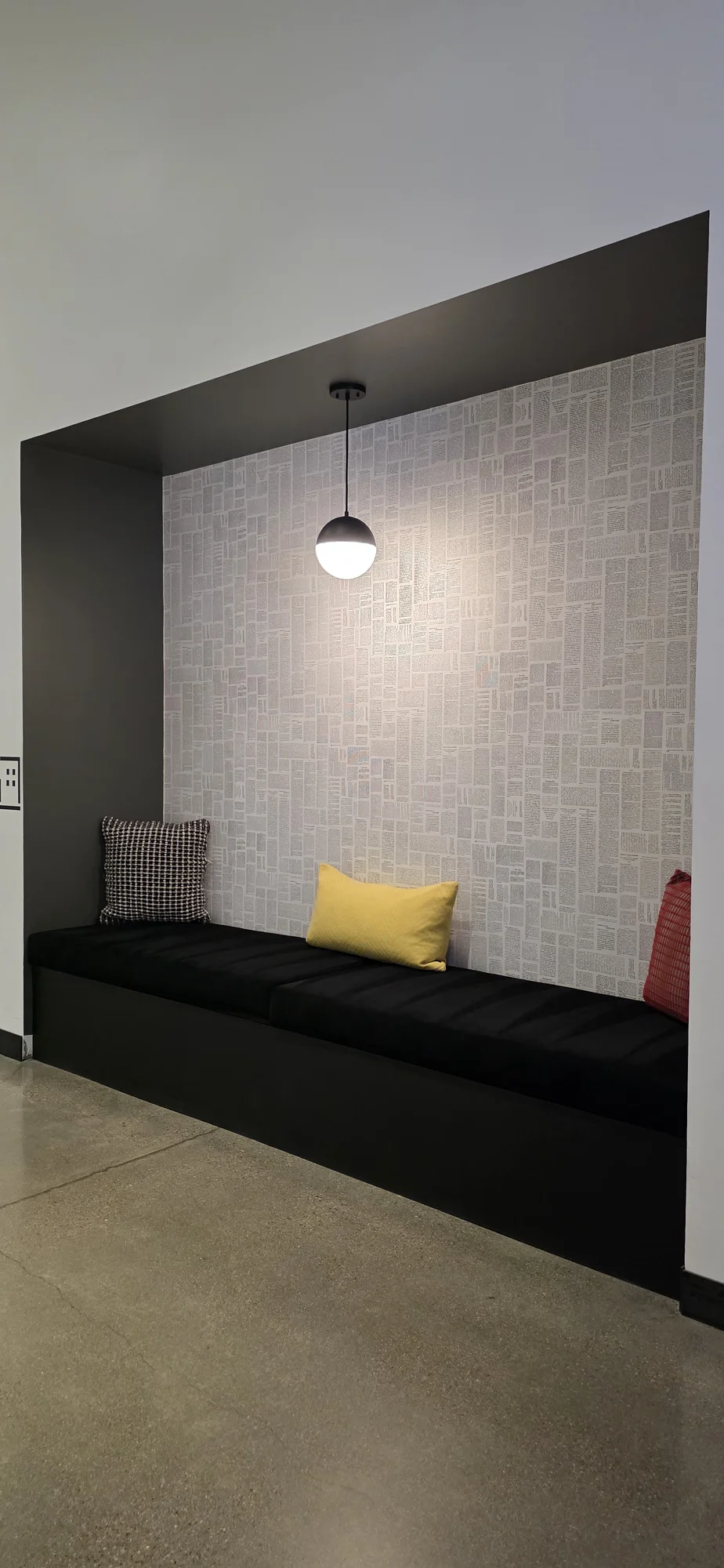 200 E Van Buren, building interior. 08